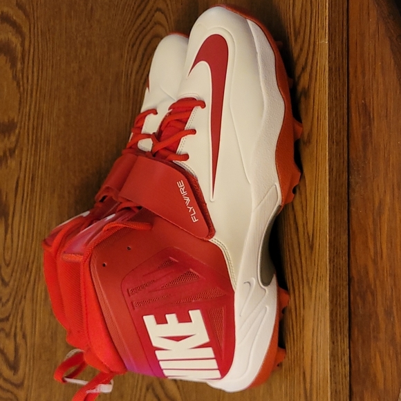 Nike Flywire Cleats NWOT - Picture 2 of 10
